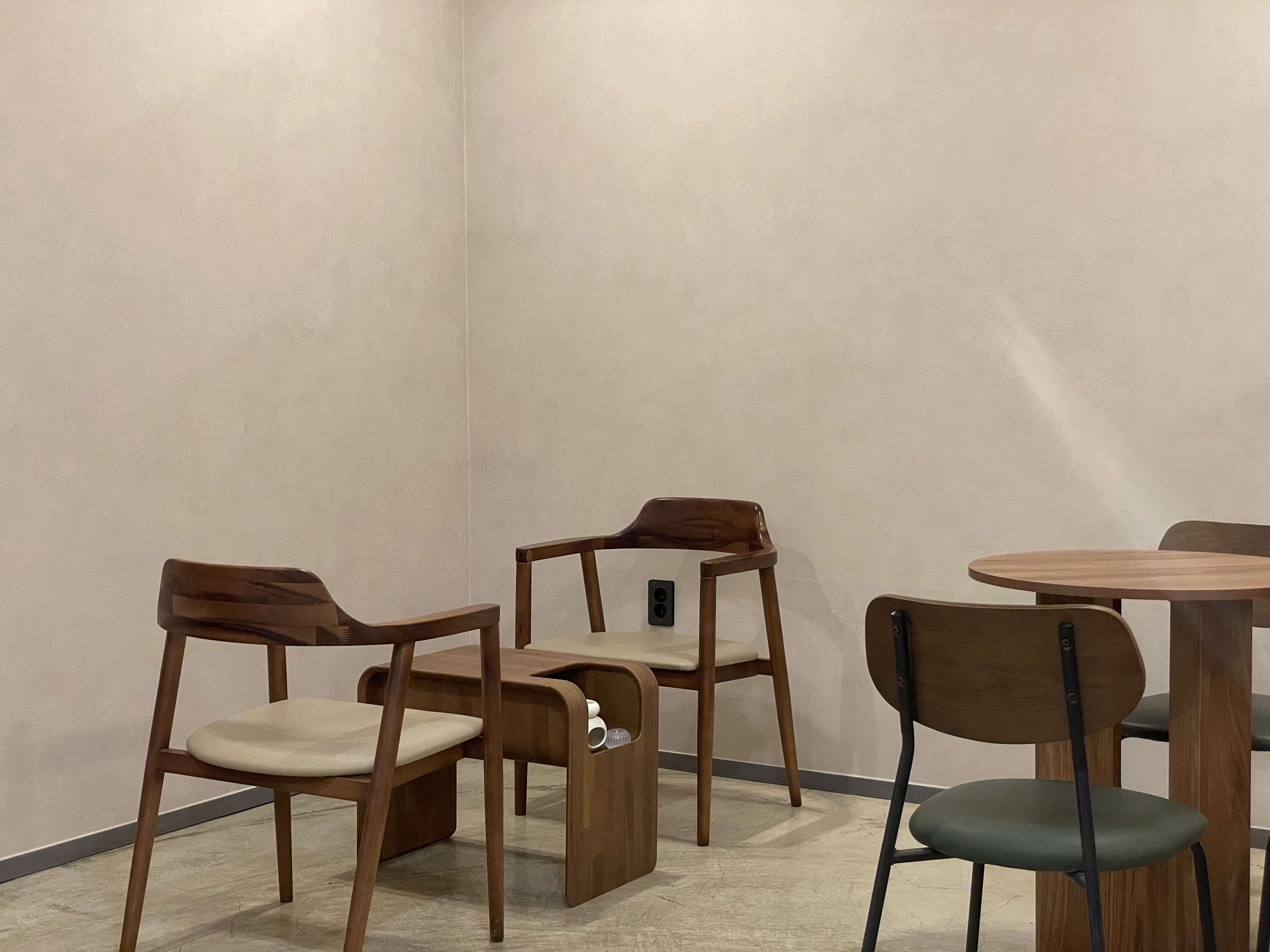 부산 건전샵 [마주바디테라피] ❇️스포츠&아로마 관리사님 구인합니다❇️비율 5:5❇️차분한 분위기❇️문자 지원❇️ㅣ부산 마사지구인 #1