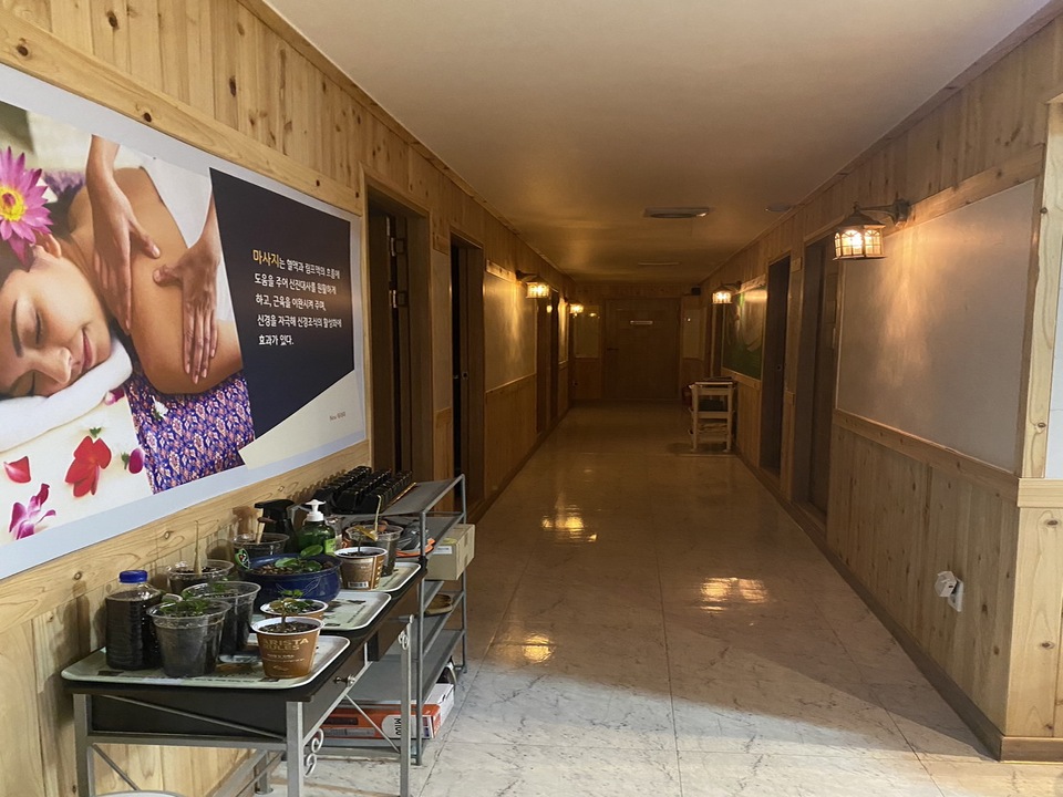 [뉴테라피]에서 편안하게 같이 하고픈 관리자 모집합니다. 당일지급,숙식가능,그외 문의가능ㅣ광주 마사지사구인-테라피닷컴 #1