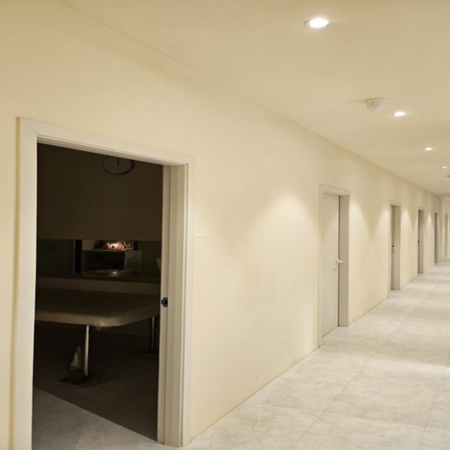 949b00eee8768f5f7101d4f4290fcdcbec84afbc.jpg class=